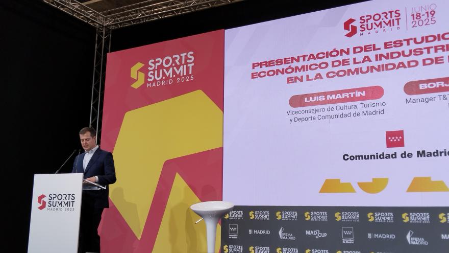 El viceconsejero Luis Martín en la inauguración del Sports Summit Madrid 2025