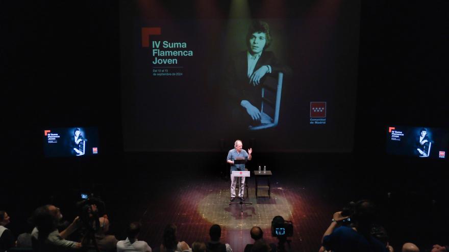 El director general Gonzalo Cabrera durante la presentación del ciclo Suma Flamenca Joven