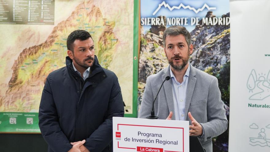Miguel Ángel García Martín en un momento de su visita La Cabrera para conocer las próximas actuaciones financiadas por el PIR
