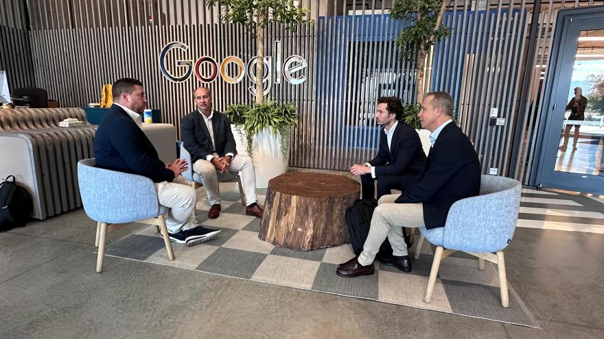 El consejero Miguel López-Valverde durante su visita a la sede de Google en Silicon Valley