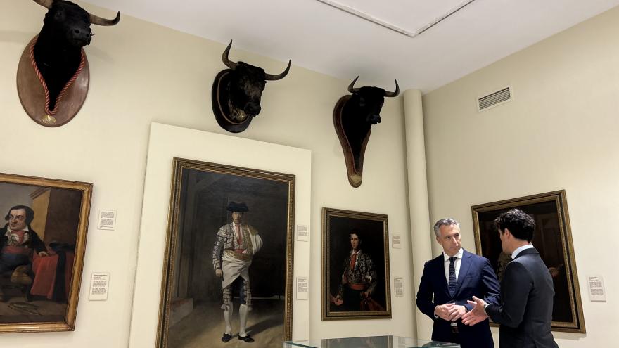 El consejero Carlos Novillo durante su visita al Museo Taurino de la Plaza de Toros de Las Ventas