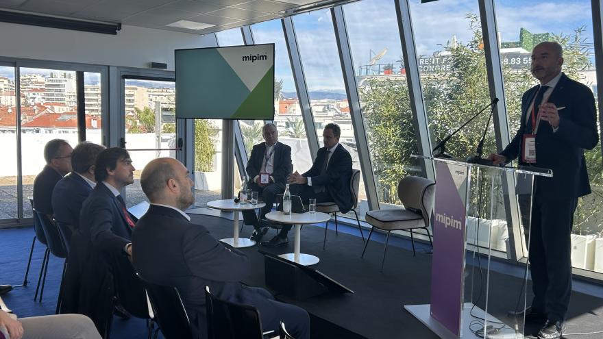 Una delegación de la Consejería de Medio Ambiente, Agricultura e Interior participa en MIPIM 2025