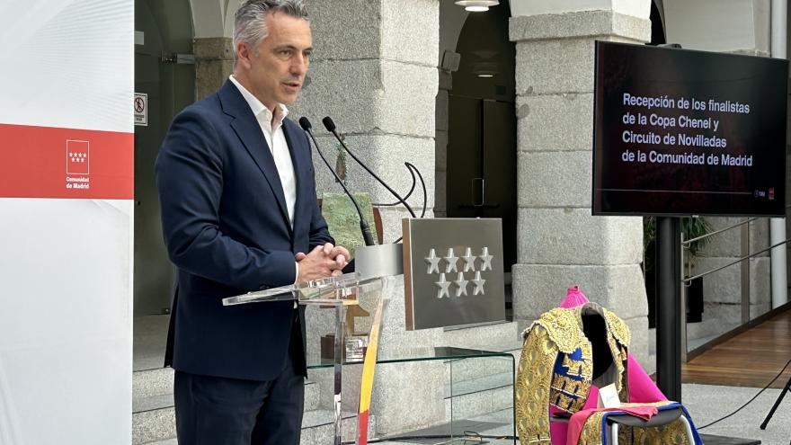 El consejero Carlos Novillo con los diestros de la Fiesta del Toro 2025