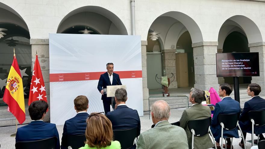 El consejero Carlos Novillo con los diestros de la Fiesta del Toro 2025