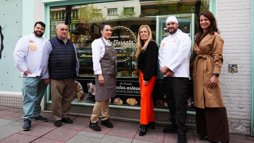 La consejera Rocío Albert durante su visita a La Fornata