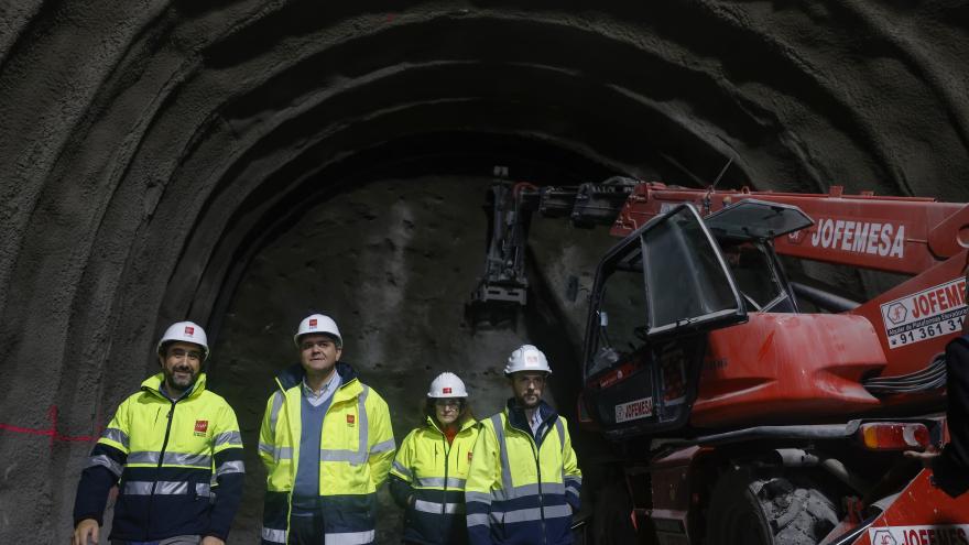 El consejero Jorge Rodrigo durante su visita a las obras de ampliación de la línea 3