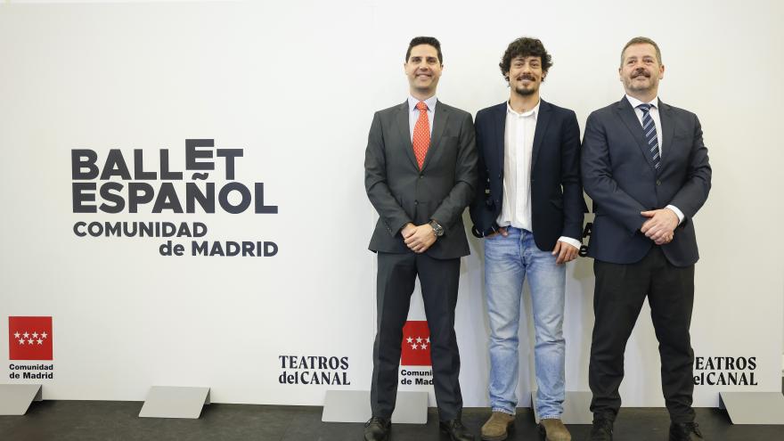 Los consejeros Emilio Viciana y Mariano de Paco Serrano en los ensayos del Ballet Español