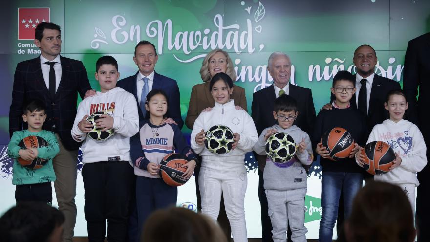 Concepción Dancausa durante la entrega de regalos