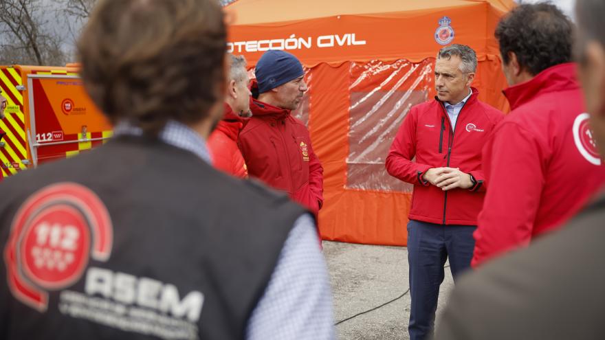 El consejero Carlos Novillo durante la activación del Plan INUNCAM en Becerril de la Sierra