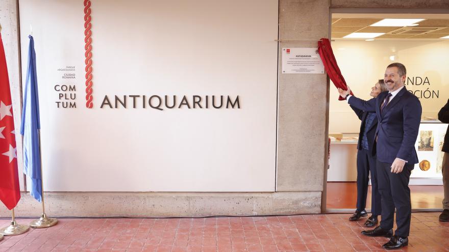 El consejero Mariano de Paco Serrano durante la inauguración de Antiquarium Complutum