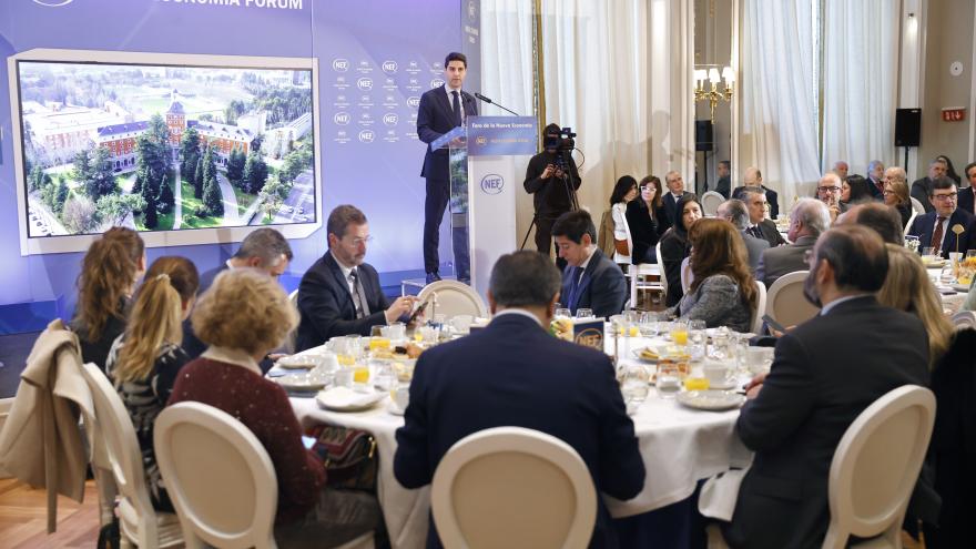 El consejero Emilio Viciana durante el desayuno informativo de Nueva Economía Fórum  