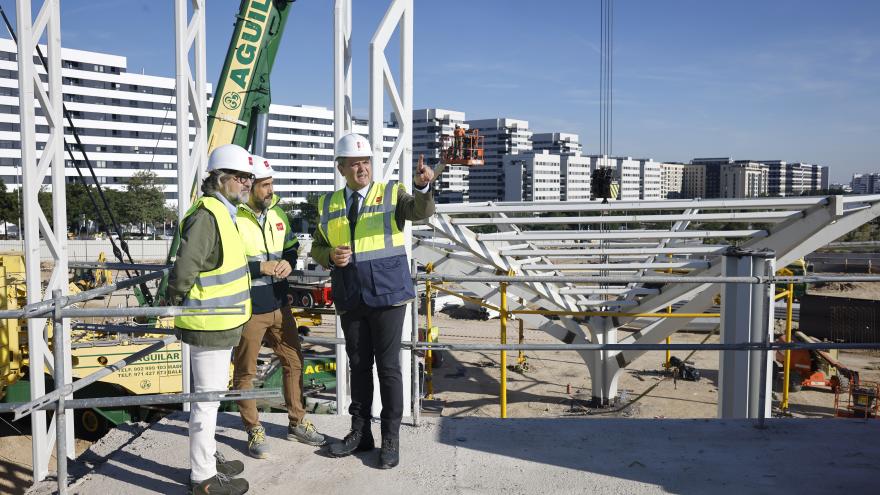 El consejero Jorge Rodrigo ha visitado las obras del intercambiador de transporte de Valdebebas