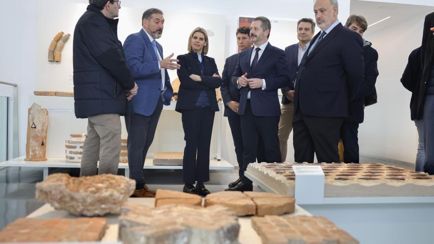 El consejero Mariano de Paco Serrano durante la inauguración de Antiquarium Complutum