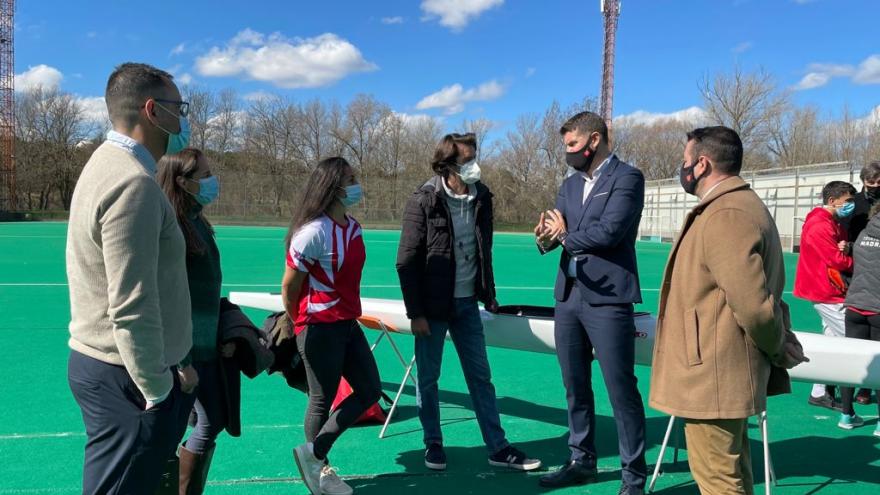 La Comunidad de Madrid entrega nuevo material deportivo a 27 federaciones para sus centros y programas 