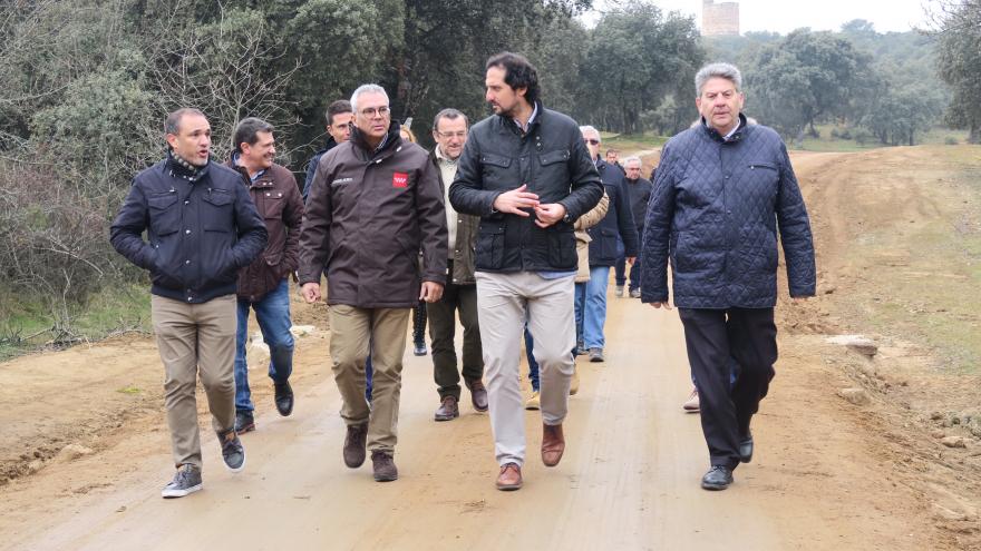 Carlos Izquierdo recorre una de las vías pecuarias