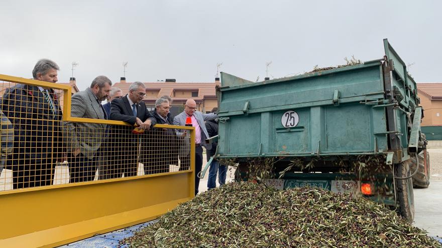 Carlos Izquierdo visita la cooperativa RECESPAÑA