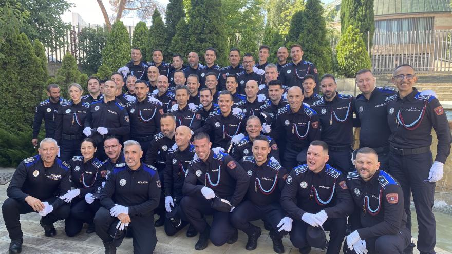 El director Pedro Ruiz Escobar durante la entrega de los diplomas de ascenso de las Policías Locales