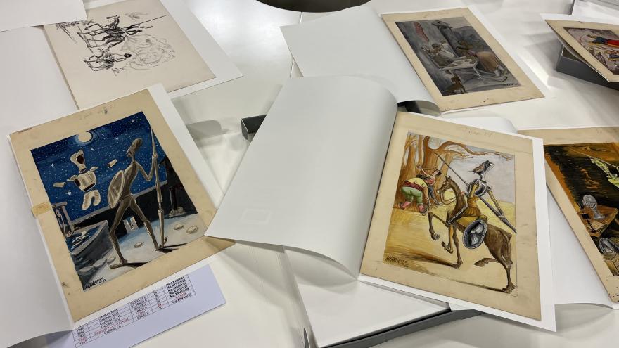 Ejemplares de ilustraciones de El Quijote de Enrique Herreros de la Biblioteca Regional
