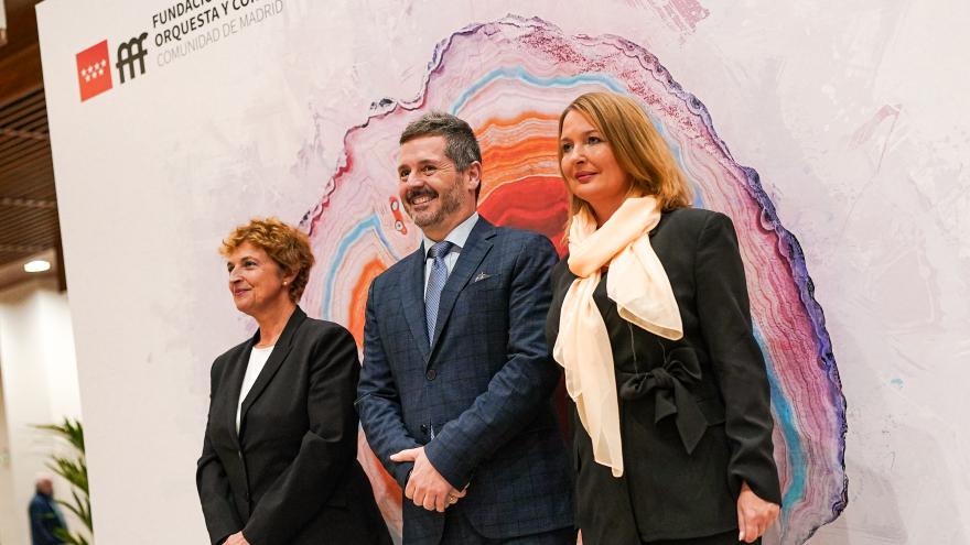 El consejero en su llegada al concierto