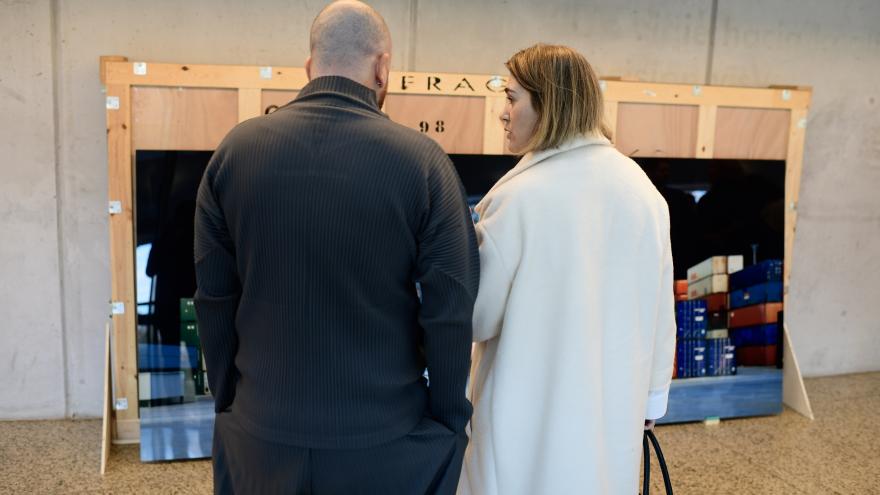 Marta Rivera de la Cruz inaugurando hoy la muestra en los Teatros del Canal
