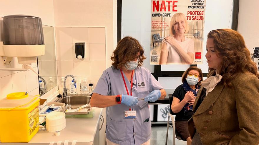 La consejera Fátima Matute durante su visita al Centro de Salud Las Cortes de la capital