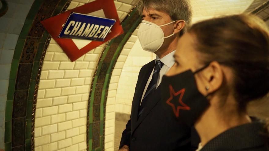 Ángel Garrido visita la histórica estación de Metro de Chamberí