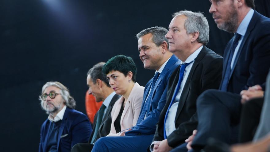 El consejero Jorge Rodrigo en la Feria Internacional del Autobús y el Autocar