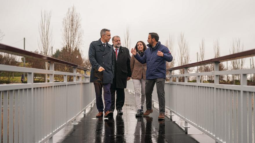 El consejero Carlos Novillo durante su visita al Parque Forestal de Valdebernardo