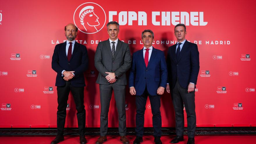 Novillo participa en la presentación de los carteles en la Copa Chenel y el circuito de novilladas El consejero Carlos Novillo durante la presentación