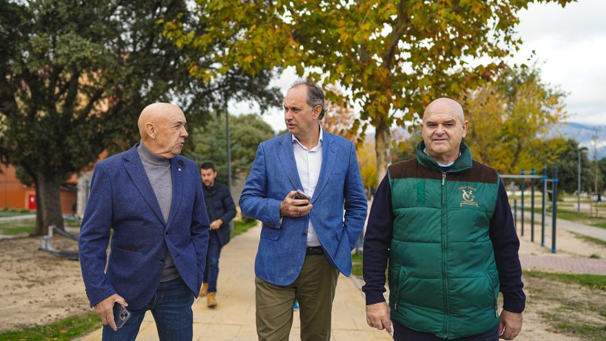 Miguel López-Valverde conoce los nuevos servicios digitales del Centro Deportivo Municipal de Moralzarzal 5