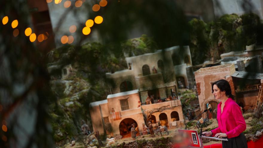 Díaz Ayuso inaugura el tradicional Belén de la Real Casa de Correos La presidenta Isabel Díaz Ayuso durante la inauguración del tradicional Belén