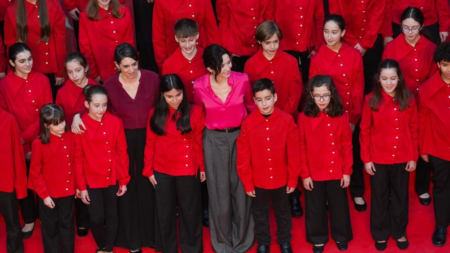 Díaz Ayuso asiste a la inauguración del ciclo de Villancicos en Sol La presidenta Isabel Díaz Ayuso durante la inauguración del ciclo de Villancicos en Sol