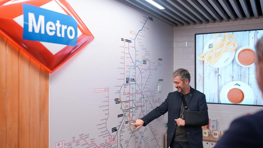 García Martín participa en el acto de conmemoración del centenario de la estación de Metro Ópera El consejero Miguel Ángel García Martín en el acto de conmemoración del centenario de la estación de Metro Ópera