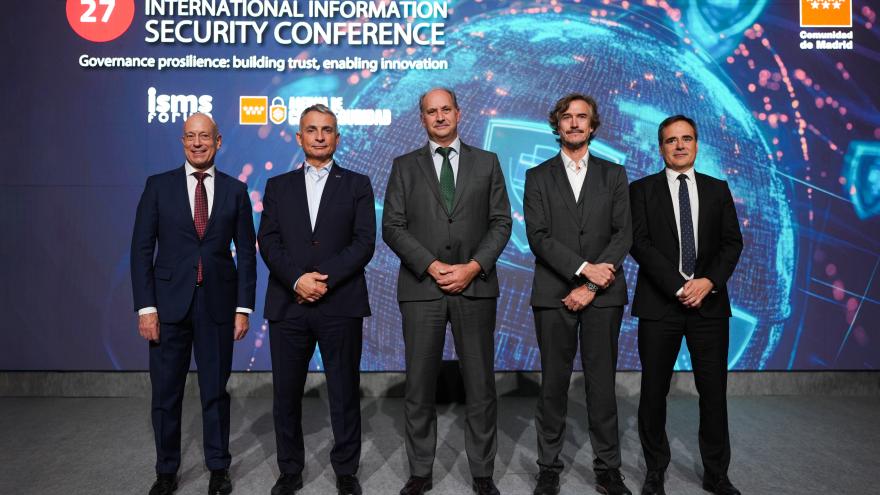 El consejero Miguel López-Valverde durante la presentación del evento en la Real Casa de Correos