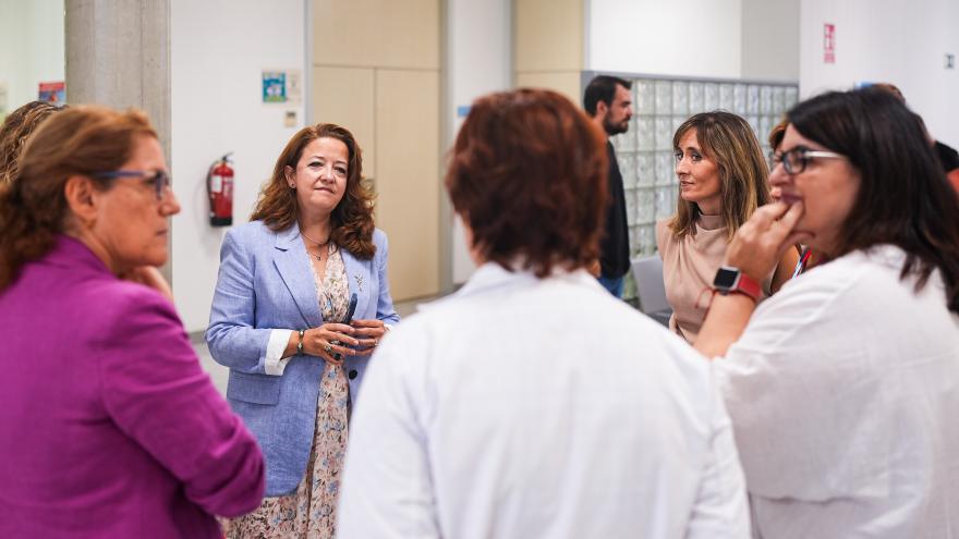 La consejera Fátima Matute durante su visita al Centro de Salud Las Margaritas de Getafe