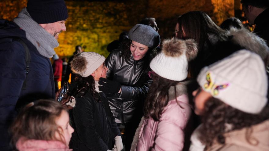 Díaz Ayuso en el Belén Viviente de Buitrago del Lozoya: “Es maravilloso ver cómo se vive la Navidad en Madrid de manera tan auténtica”