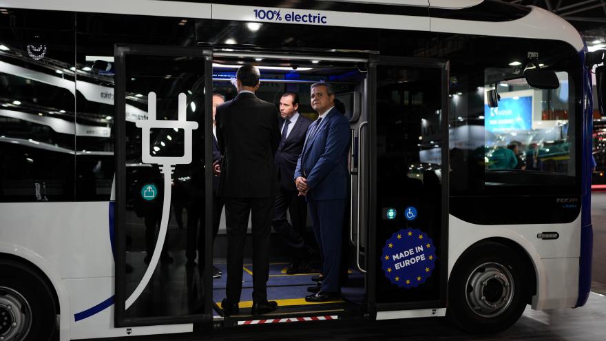 El consejero Jorge Rodrigo en la Feria Internacional del Autobús y el Autocar