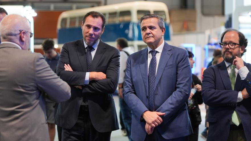 El consejero Jorge Rodrigo en la Feria Internacional del Autobús y el Autocar