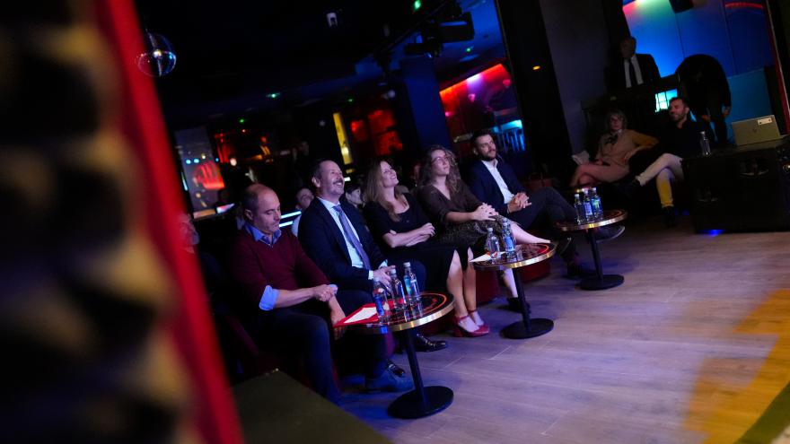 Los consejeros Ana Dávila y De Paco Serrano durante la presentación de Radar Joven