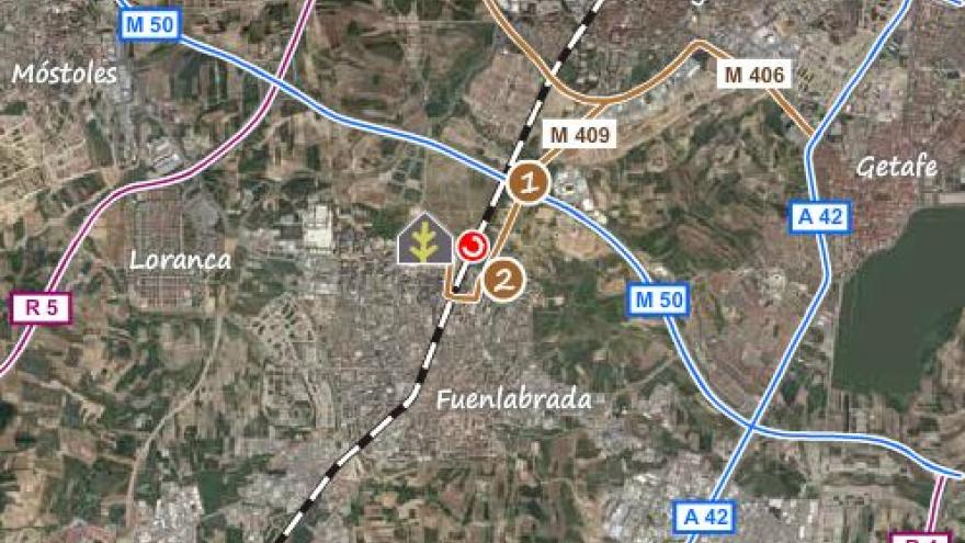 Mapa con carreteras de acceso y ruta que dirige al centro de educación