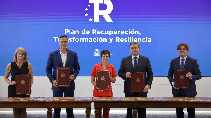 La Comunidad de Madrid invierte 130 millones para impulsar la rehabilitación energética de más de 8.000 viviendas en 45 municipios El consejero Rodrigo
