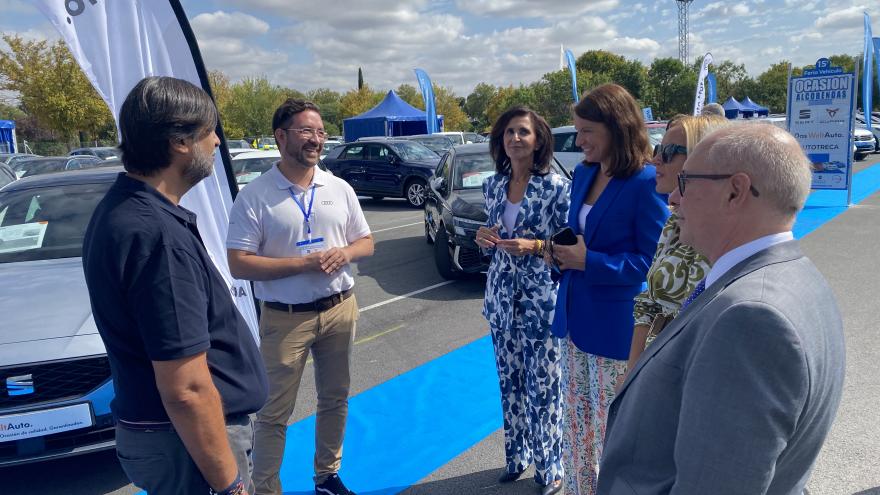 La directora general de Comercio Consumo y Servicios ha inaugurado la Feria del Vehículo de Ocasión de Alcobendas
