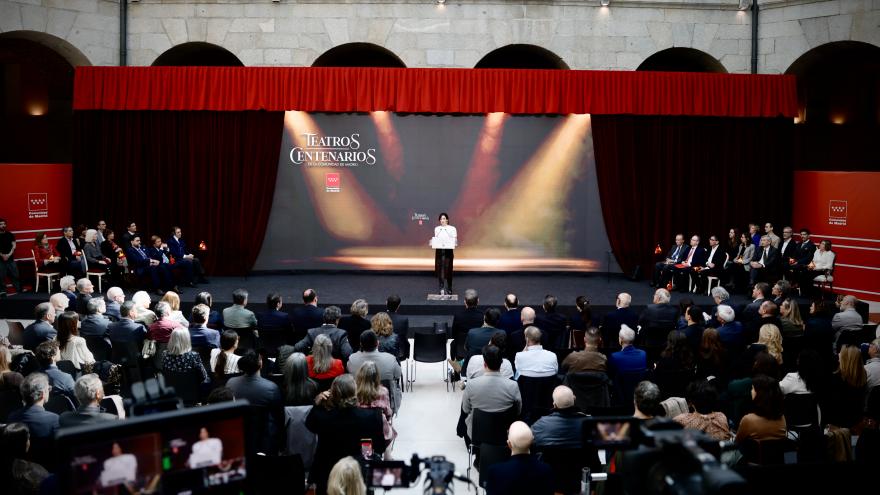 Díaz Ayuso preside el acto de homenaje a los 21 teatros centenarios La presidenta Isabel Díaz Ayuso durante el acto de homenaje