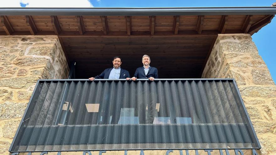 La Comunidad de Madrid destina tres millones del Programa de Inversión Regional a Miraflores de la Sierra para mejorar sus infraestructuras El consejero García Martín