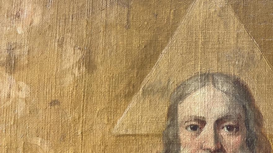 Lienzo Dios Padre, detalle antes de su restauración, cabeza de Dios Padre con símbolo de la Trinidad