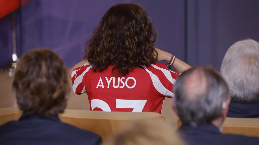 La camiseta del Atlético de Madrid de la presidenta