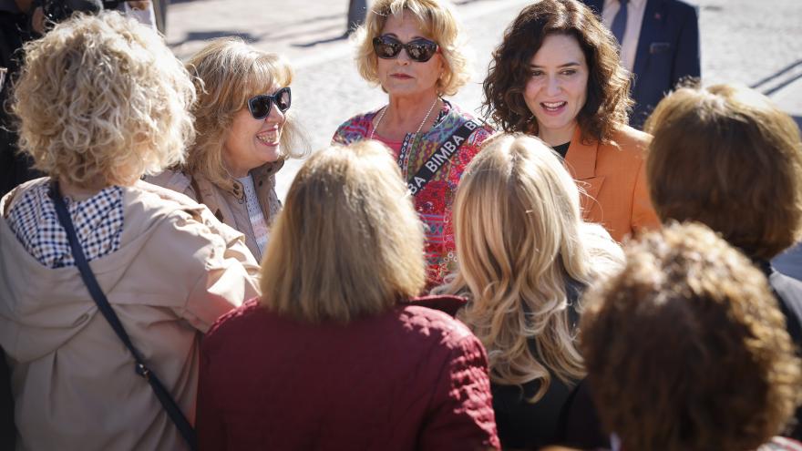 Díaz Ayuso expone las inversiones en Griñón con 6 millones en atención social a mayores y un 15% más para obras públicas La presidenta en su visita a Griñón, donde se celebró el Consejo de Gobierno