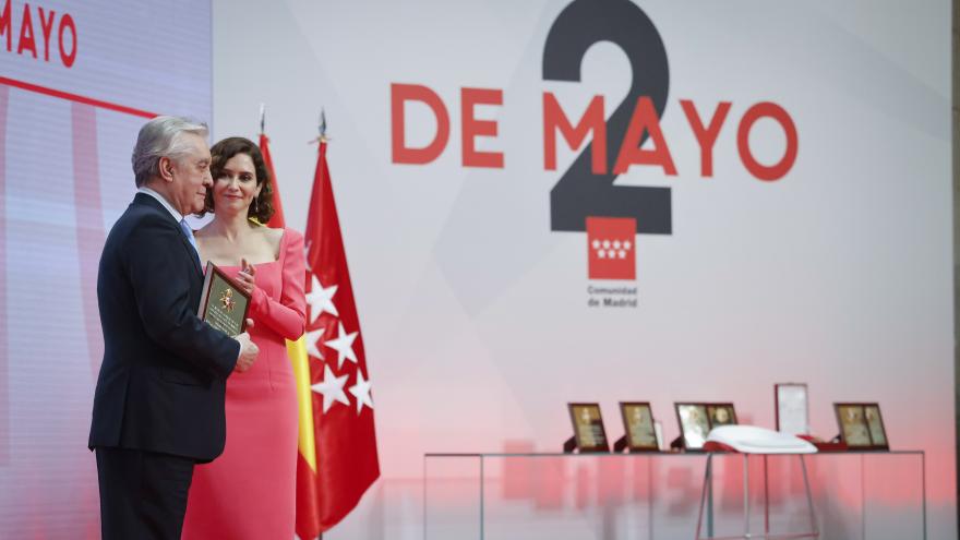 La presidenta entrega las condecoraciones