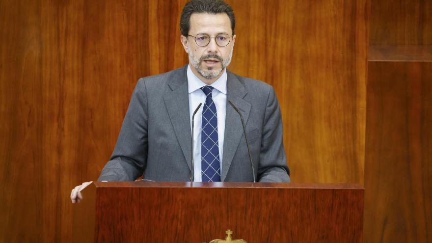 El consejero durante su comparecencia en la Asamblea regional