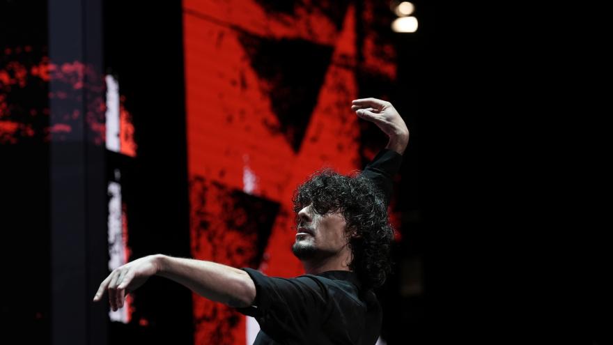 Jesús Carmona durante su interpretación